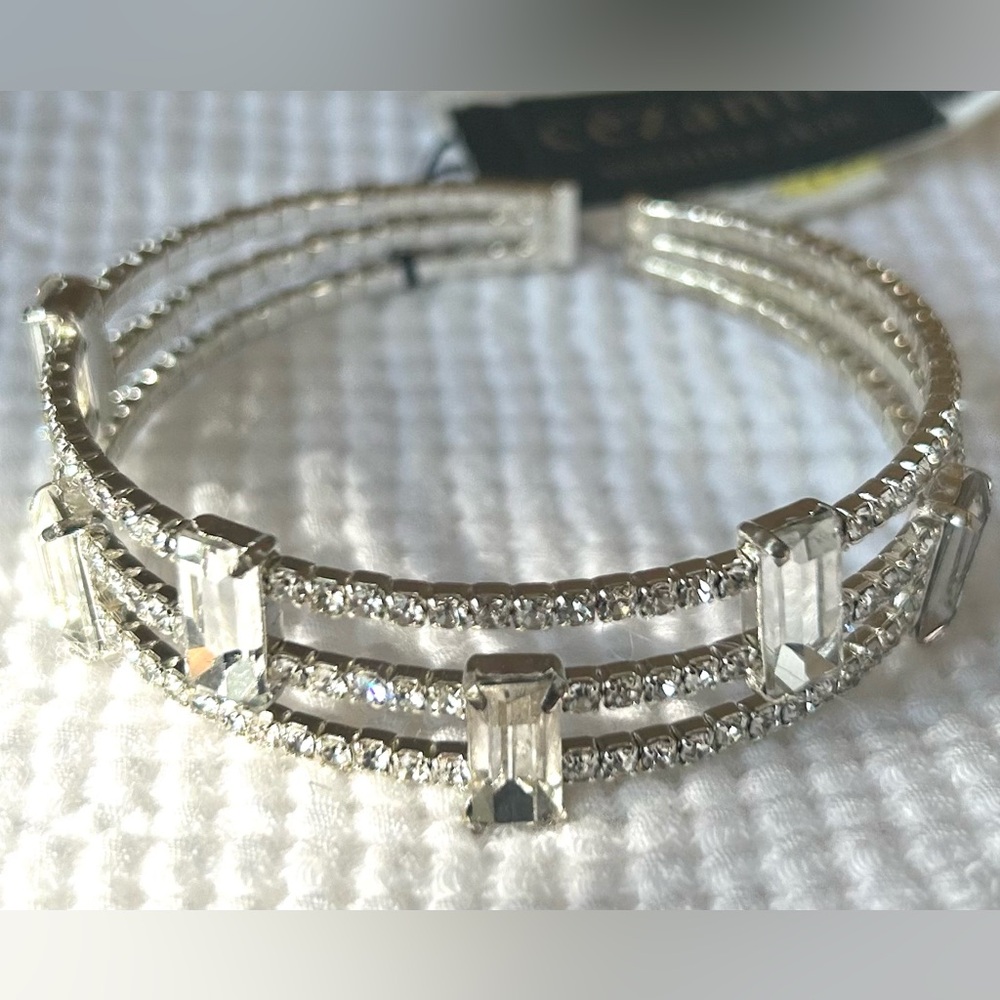 NWT Cezanné Braclet With Clear Stones Great As A Christmas Gift 🎄🎁